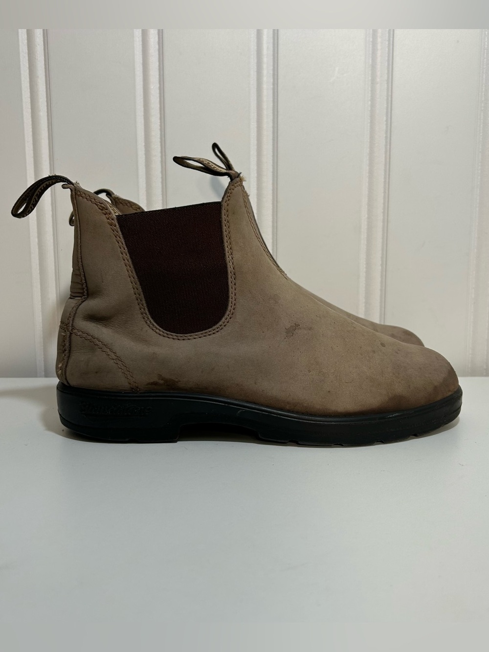 Blundstone mushroom nubuck leather Chelsea brown boots men’s 7.5 Women’s 9.5